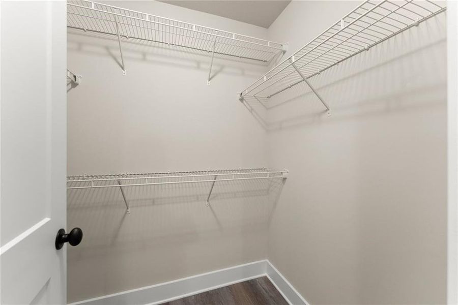 Spacious, unfurnished interior of a new home in , Gainesville (Image 15).