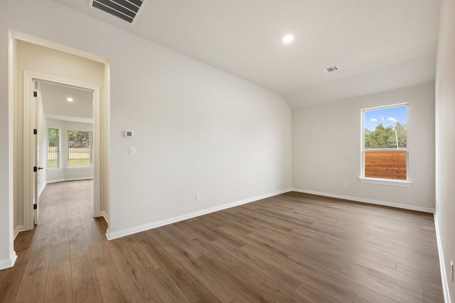 Representative unfurnished interior of a home built from the Palmer by Ashton Woods in The Trails at Carmel 60s, Pflugerville (Image 57).