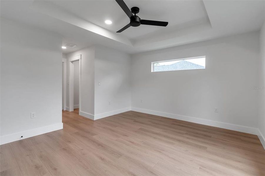 Spacious, unfurnished interior of a new home in , Venice (Image 69).