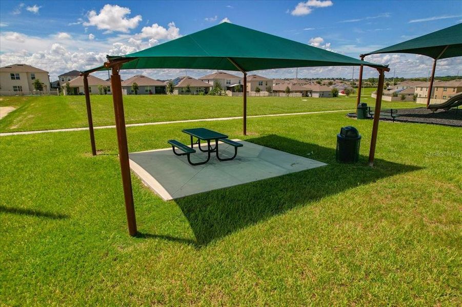 Community amenities in Eden Hills, Lake Alfred (Image 52).