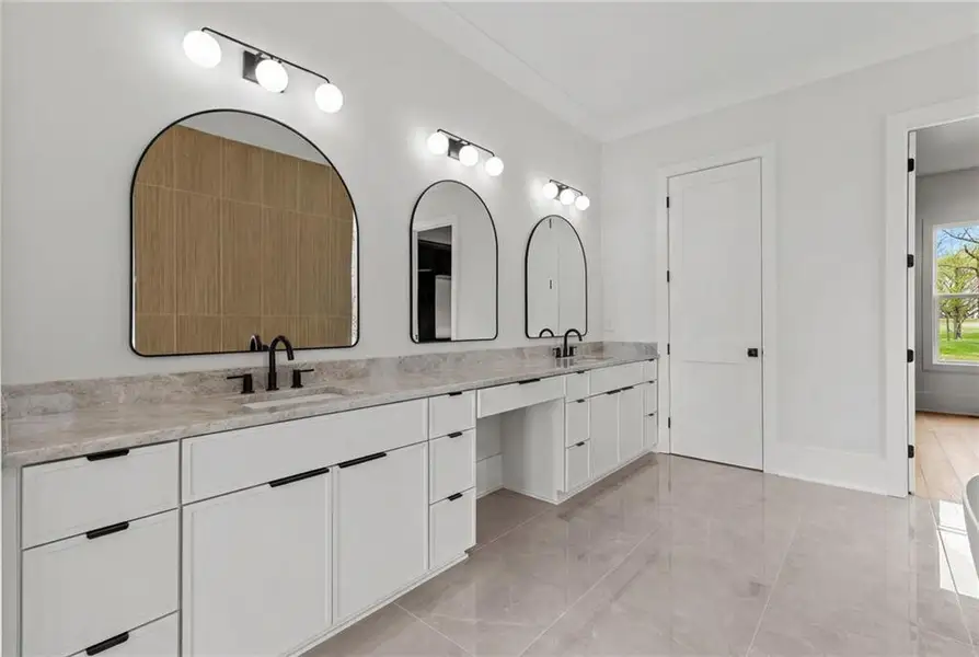 Furnished interior view inside a new home in , Buford (Image 8).