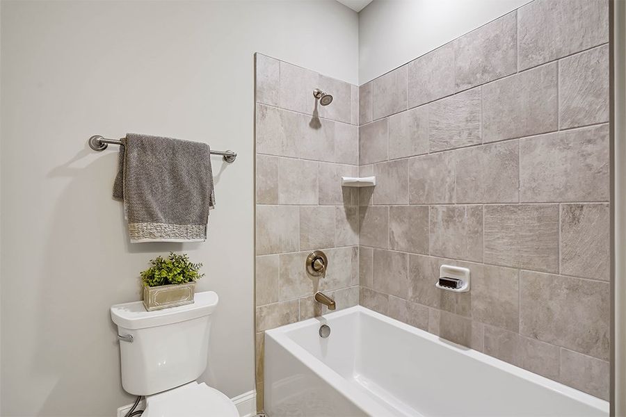 Pierre's Bay, Guest Bathroom