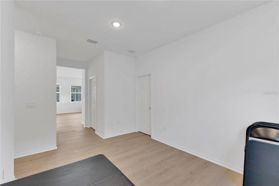 Spacious, unfurnished interior of a new home in , St. Cloud (Image 24).