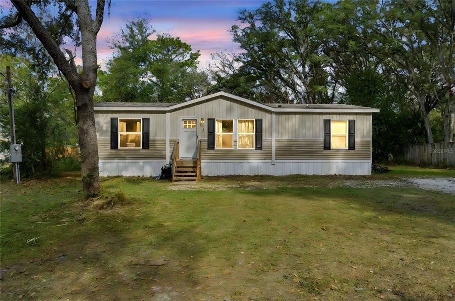 Exterior details and patio area of a home in , Homosassa (Image 2). Exterior details and patio area of a home in , Homosassa (Image 2).