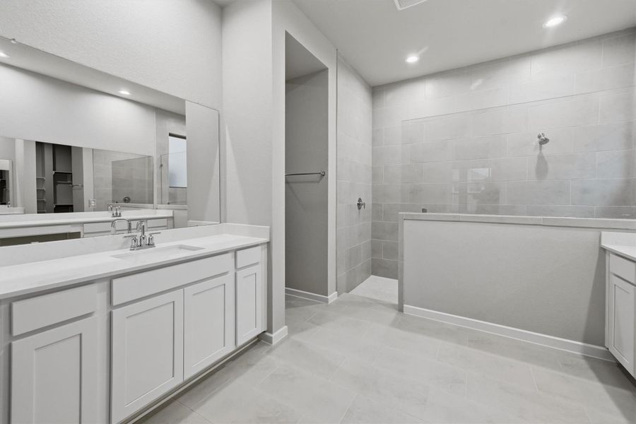 Furnished interior view inside a new home in Canterra Creek  60', Iowa Colony (Image 17).