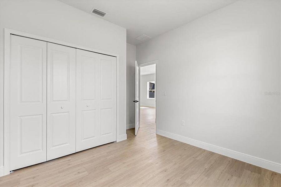 Spacious, unfurnished interior of a new home in , Ocala (Image 28).