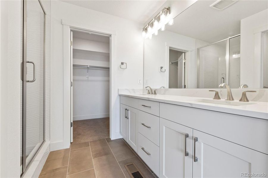 Furnished interior view inside a new home in Dillon Pointe - Skyview, Broomfield (Image 6).