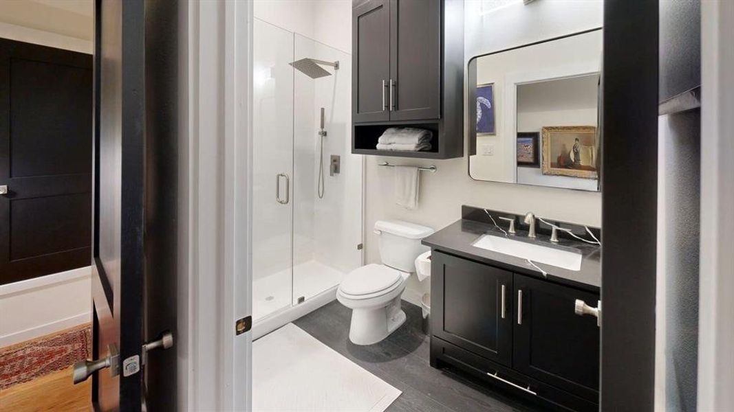 2nd floor full bath