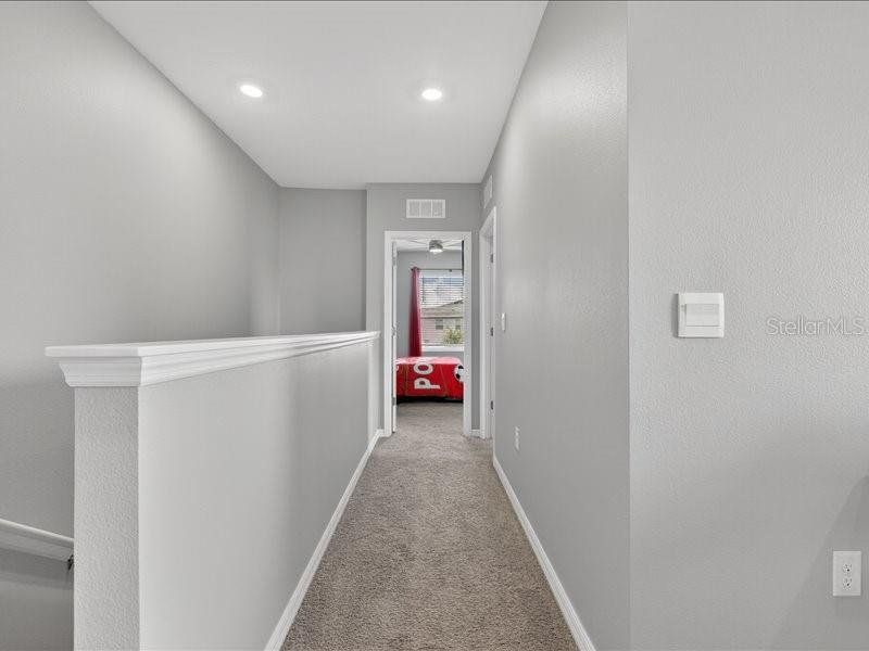 Spacious, unfurnished interior of a new home in , Apollo Beach (Image 28).
