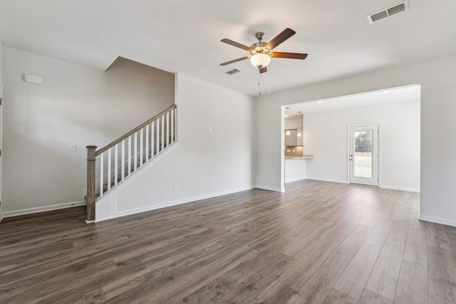 Spacious, unfurnished interior of a new home in Stillwater, Tullahoma (Image 11).