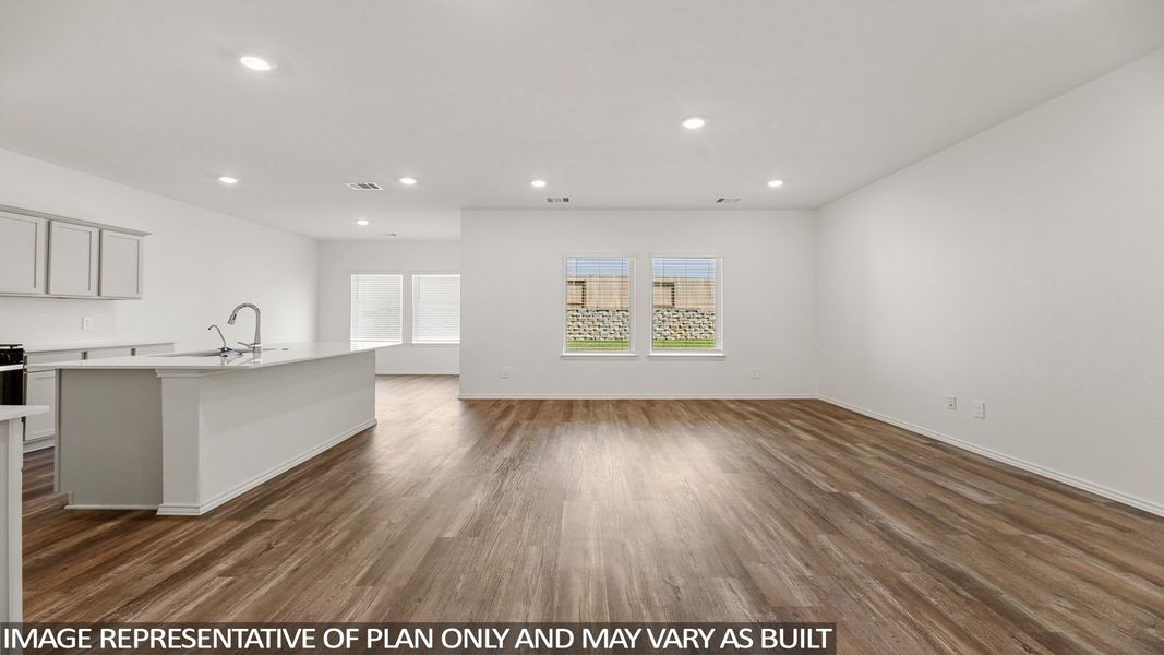 Representative unfurnished interior of a home built from the Naples by D.R. Horton in Mill Creek, Magnolia (Image 10).