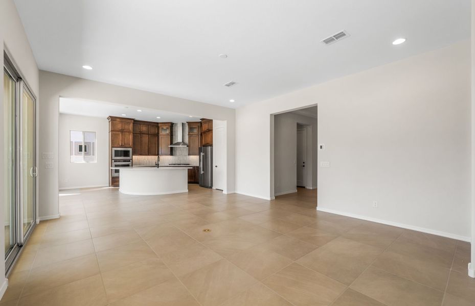 Spacious, unfurnished interior of a new home in Sun City Festival, Buckeye (Image 20).