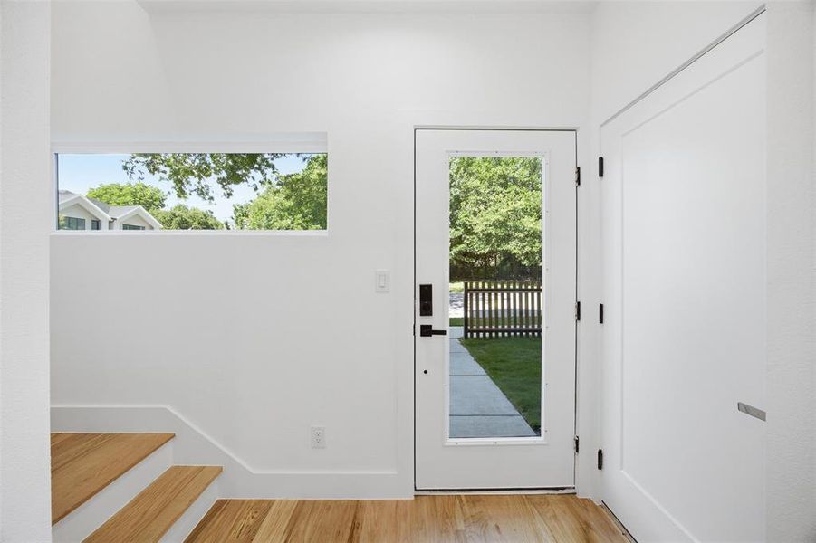 Spacious, unfurnished interior of a new home in , Dallas (Image 17).