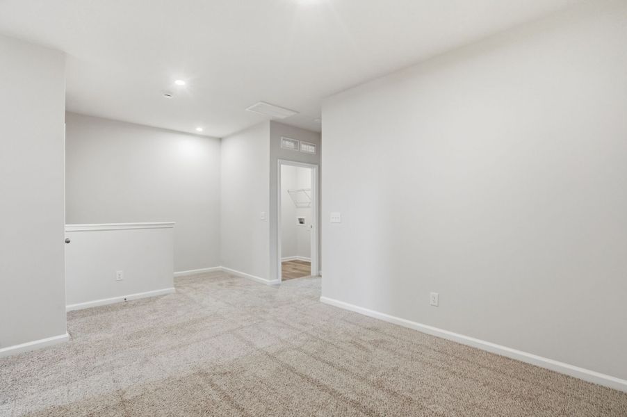 Spacious, unfurnished interior of a new home in Bratton Pointe, Rock Hill (Image 14).