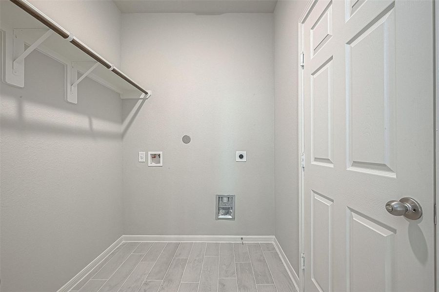 Spacious, unfurnished interior of a new home in , Dayton (Image 14).