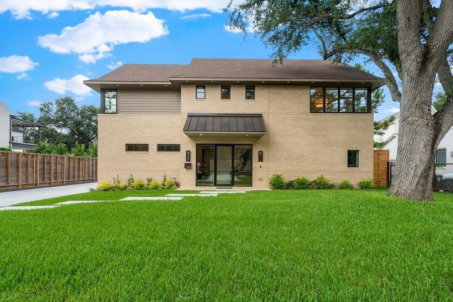 Exterior details and patio area of a home in , Houston (Image 1). Exterior details and patio area of a home in , Houston (Image 1).