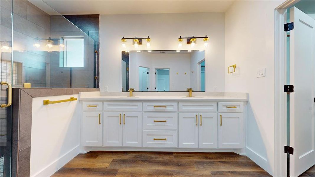 Furnished interior view inside a new home in , Cleburne (Image 6).