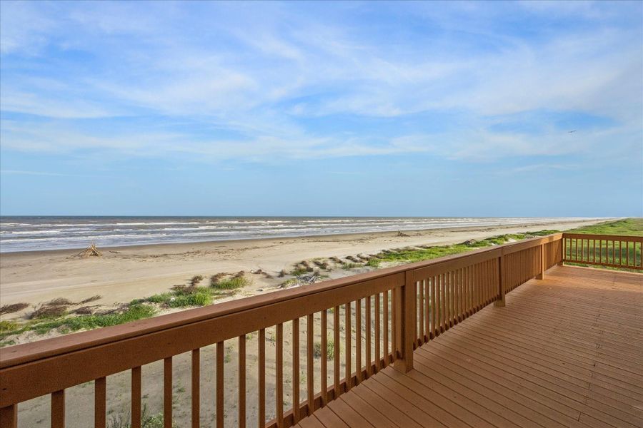 Imagine waking up and having your morning coffee with these views! Imagine waking up and having your morning coffee with these views!