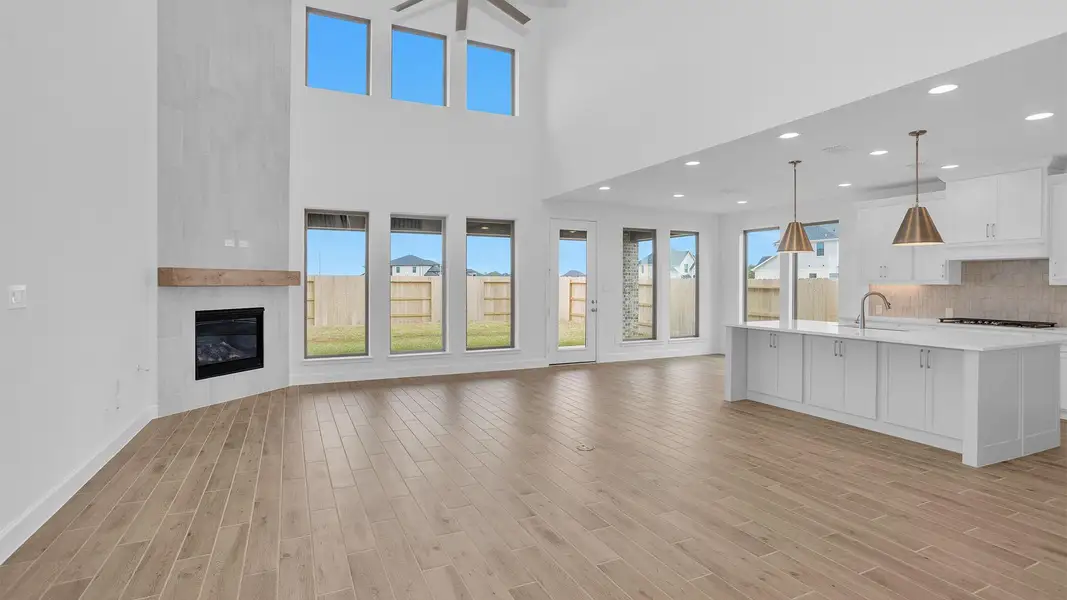 Spacious, unfurnished interior of a new home in Legacy Prairie at Katy Court, Katy (Image 7).