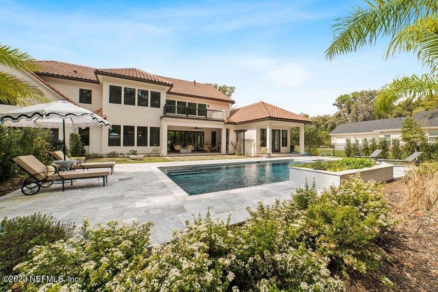 Image 102 of a home in .