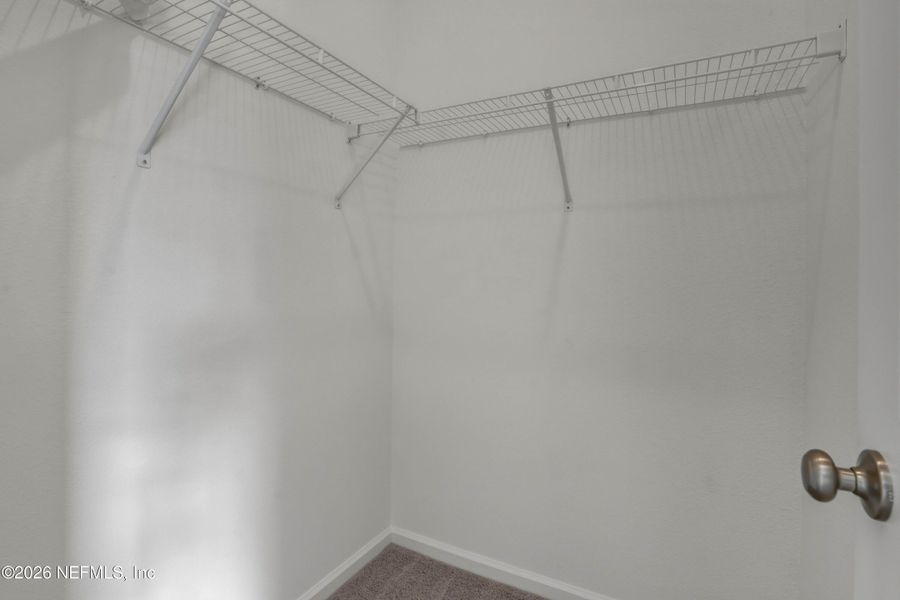 Spacious, unfurnished interior of a new home in , Jacksonville (Image 10).