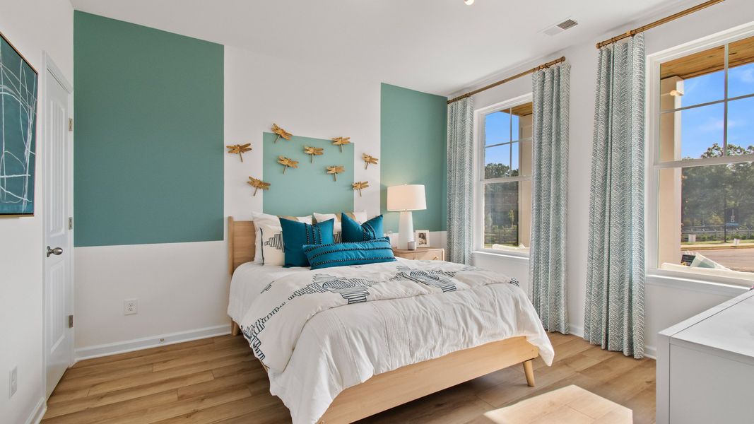 Furnished interior view inside a new home in Hamilton Lakes, Lawrenceville (Image 7).