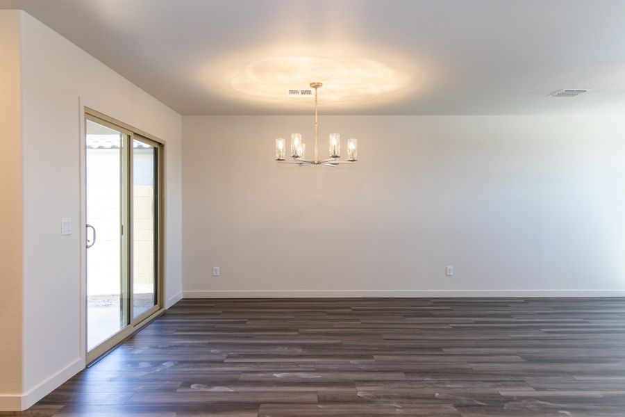 Spacious, unfurnished interior of a new home in Rancho Santa Rosa, Maricopa (Image 28).