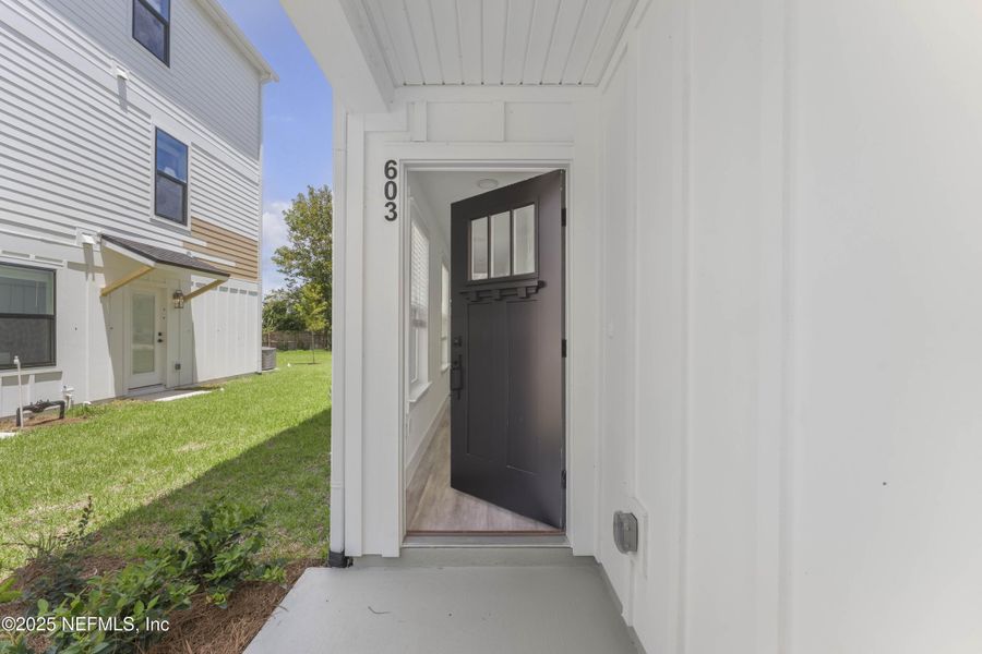 Exterior details and patio area of a home in , Jacksonville Beach (Image 3).
