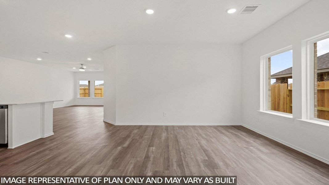 Spacious, unfurnished interior of a new home in Sunterra, Katy (Image 13).