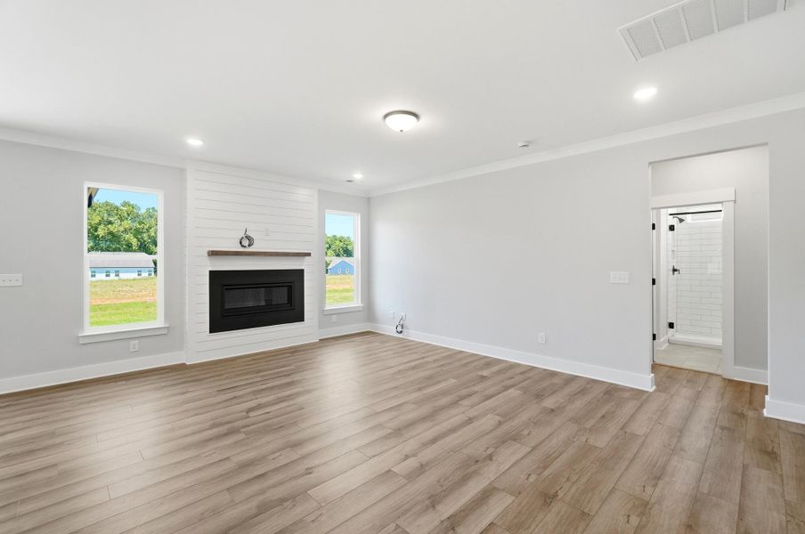Spacious, unfurnished interior of a new home in Enclave at Riverdale, Huntersville (Image 16).