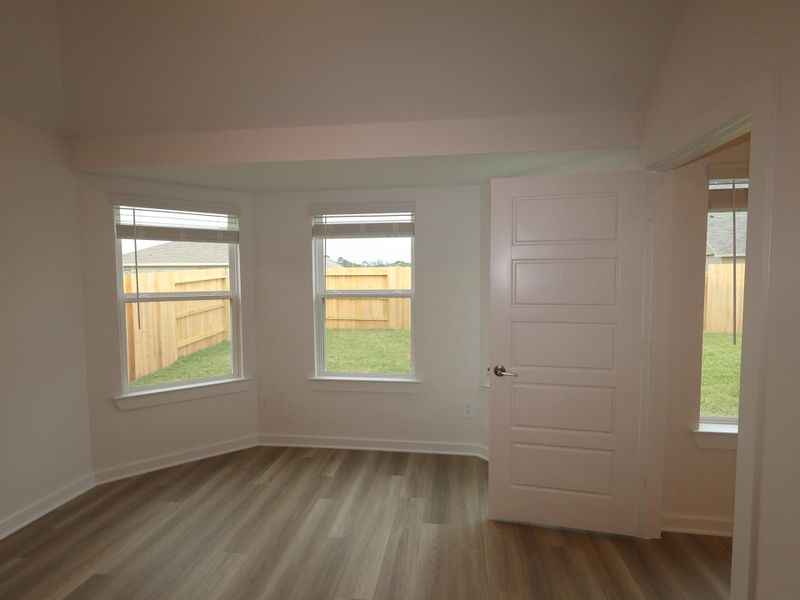 Spacious, unfurnished interior of a new home in Pinewood at Grand Texas, New Caney (Image 16).