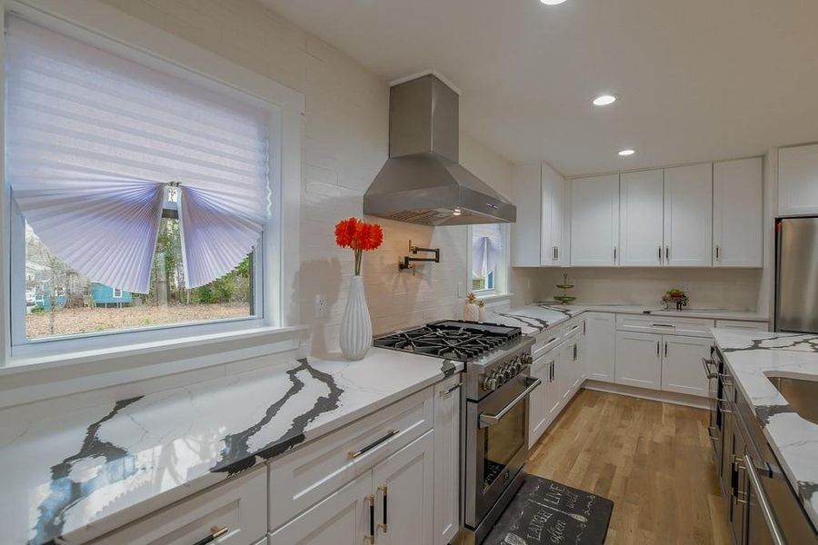 Furnished interior view inside a new home in , Atlanta (Image 12).