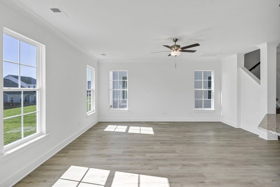Spacious, unfurnished interior of a new home in Ashton Lakes, Lexington (Image 23).