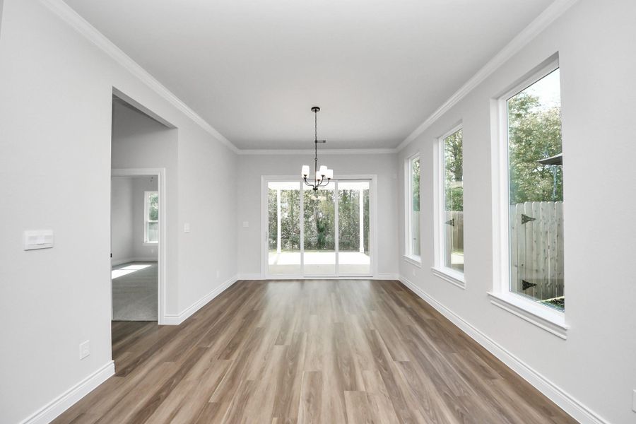 Spacious, unfurnished interior of a new home in Lexington Heights, Willis (Image 31).
