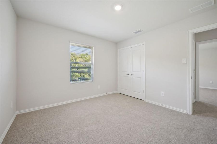 Photo is not of the actual home, but is an inspirational photo of builder’s model home and may depict options, furnishings, and/or decorator features that are not included. Photo is not of the actual home, but is an inspirational photo of builder’s model home and may depict options, furnishings, and/or decorator features that are not included.