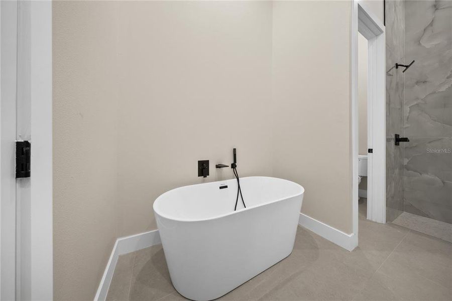 Close-up of interior finishes inside a home in , Port Charlotte (Image 22). Close-up of interior finishes inside a home in , Port Charlotte (Image 22).