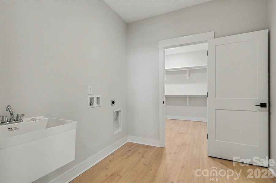 Image 30 of a home in .