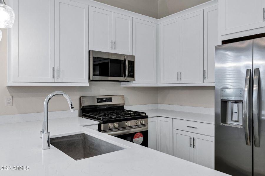 3228 E Saddletree Wy-39