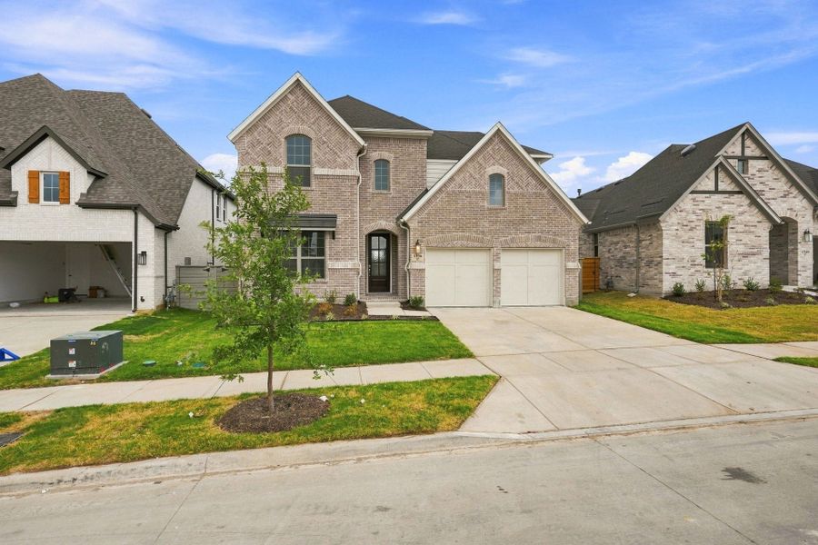 4br New Home in Celina, TX.  - Slide 3