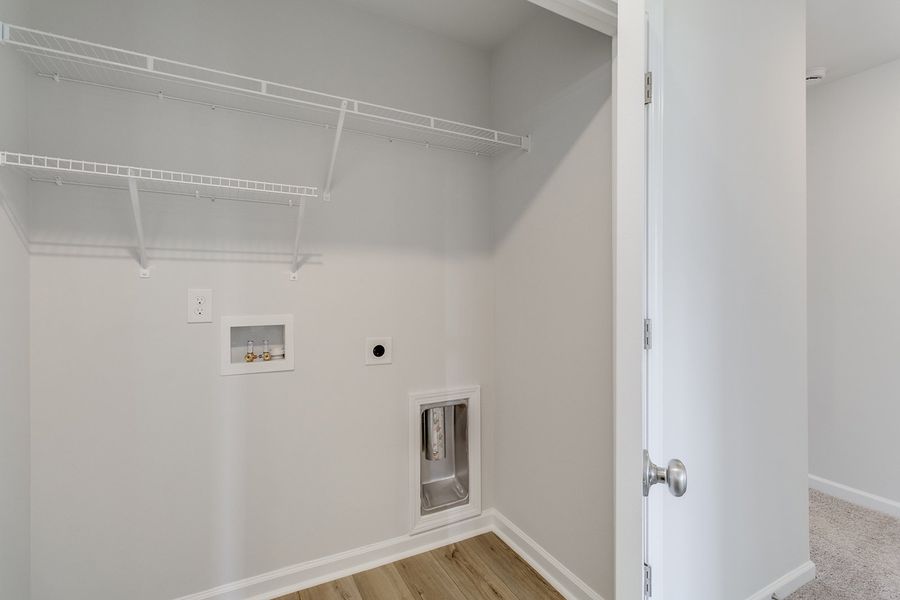 Spacious, unfurnished interior of a new home in Winston Point, Gilbert (Image 21). Spacious, unfurnished interior of a new home in Winston Point, Gilbert (Image 21).