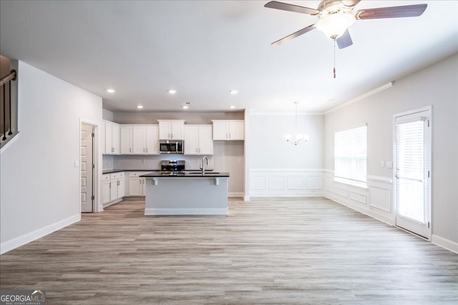 Spacious, unfurnished interior of a new home in Oakview Estates, Macon (Image 23).