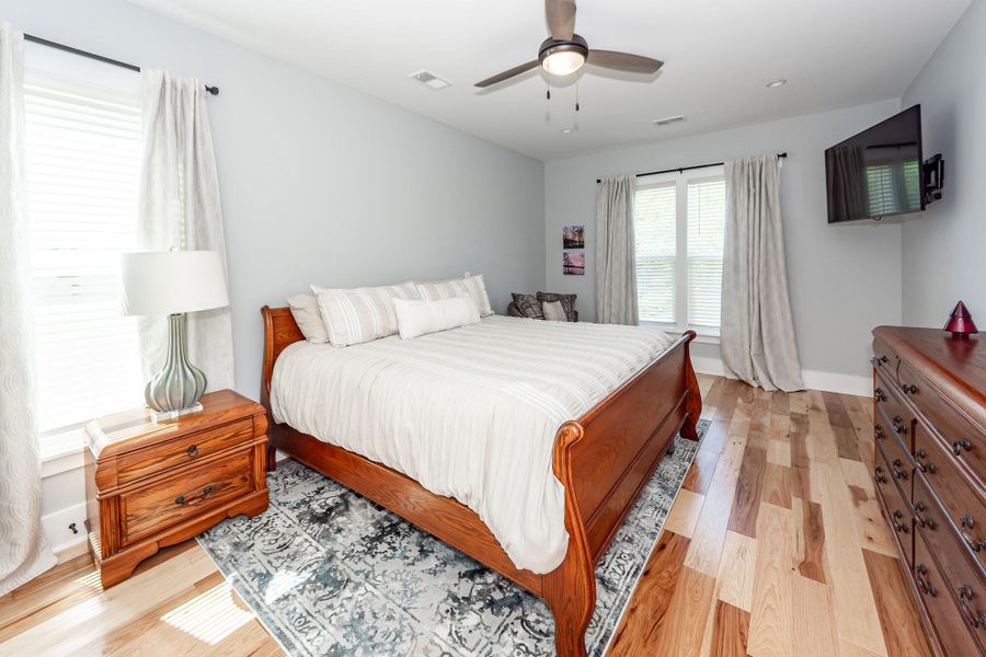 Furnished interior view inside a new home in , Charleston (Image 56).