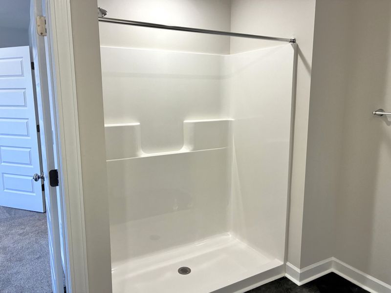 Close-up of interior finishes inside a home in Holly Ridge, Greenville (Image 13).