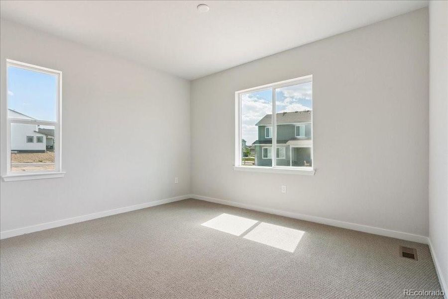 Spacious, unfurnished interior of a new home in Trails at Smoky Hill, Parker (Image 17).