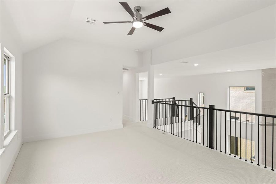 24. 8232 Caprock - Game (2) 24. 8232 Caprock - Game (2)