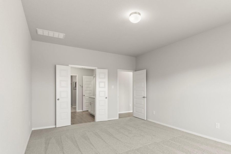 Spacious, unfurnished interior of a new home in Oaks at San Gabriel, Georgetown (Image 19).