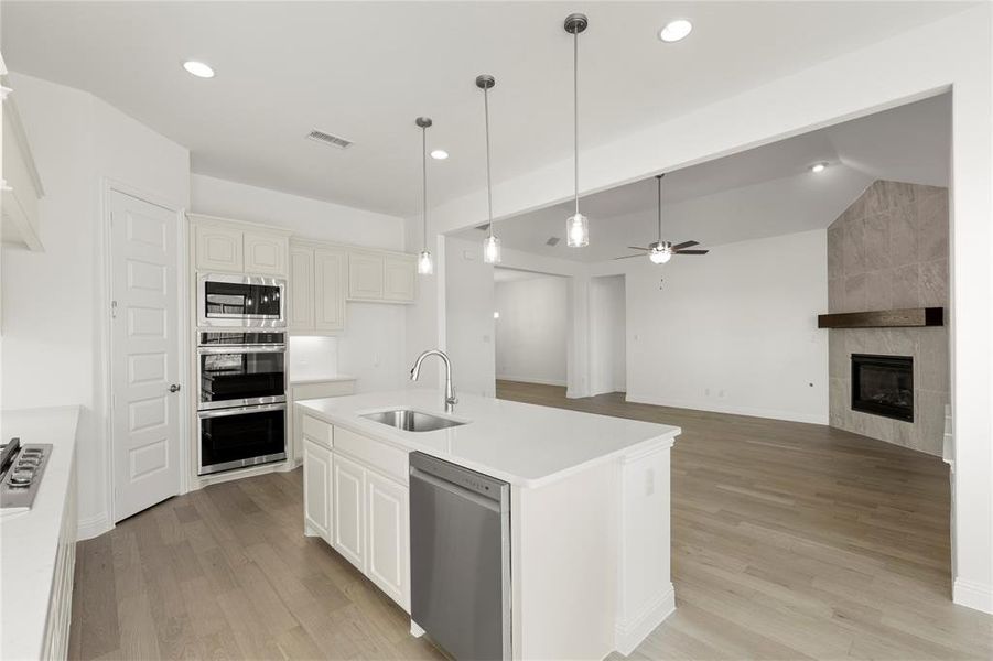 19. 1419 Canadian - Primary 19. 1419 Canadian - Primary