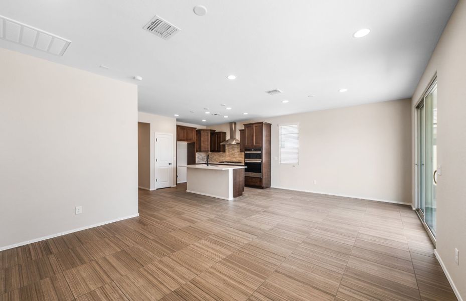 Spacious, unfurnished interior of a new home in Sun City Anthem at Merrill Ranch, Florence (Image 20). Spacious, unfurnished interior of a new home in Sun City Anthem at Merrill Ranch, Florence (Image 20).