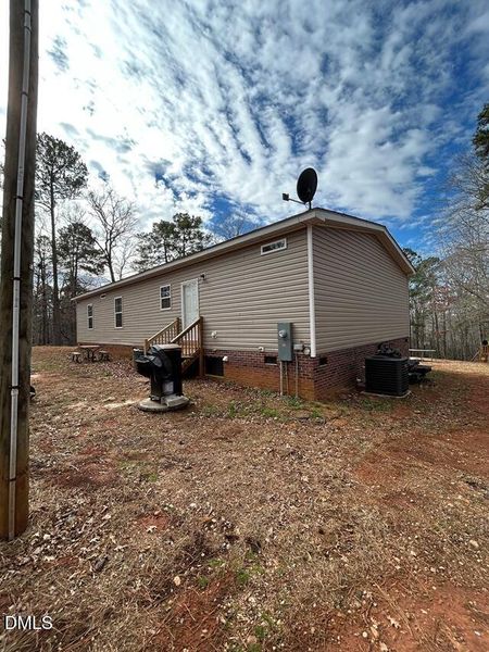 OA-12-4656972-Exterior_of_Home OA-12-4656972-Exterior_of_Home