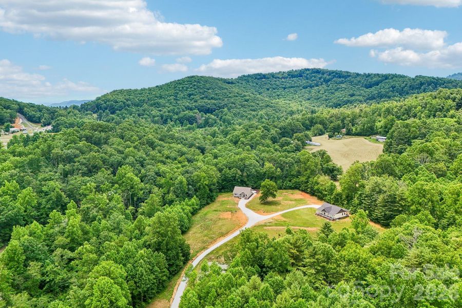 Natural landscape and outdoor views near in Spruce Pine (Image 39). Natural landscape and outdoor views near in Spruce Pine (Image 39).